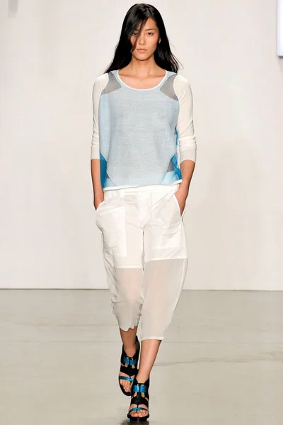 Look 25